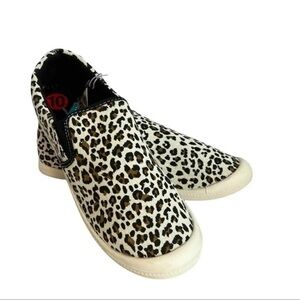 Tommy Bahama Sneaker 👟 Tennis shoe Slip On Shoe Leopard Print - size 8